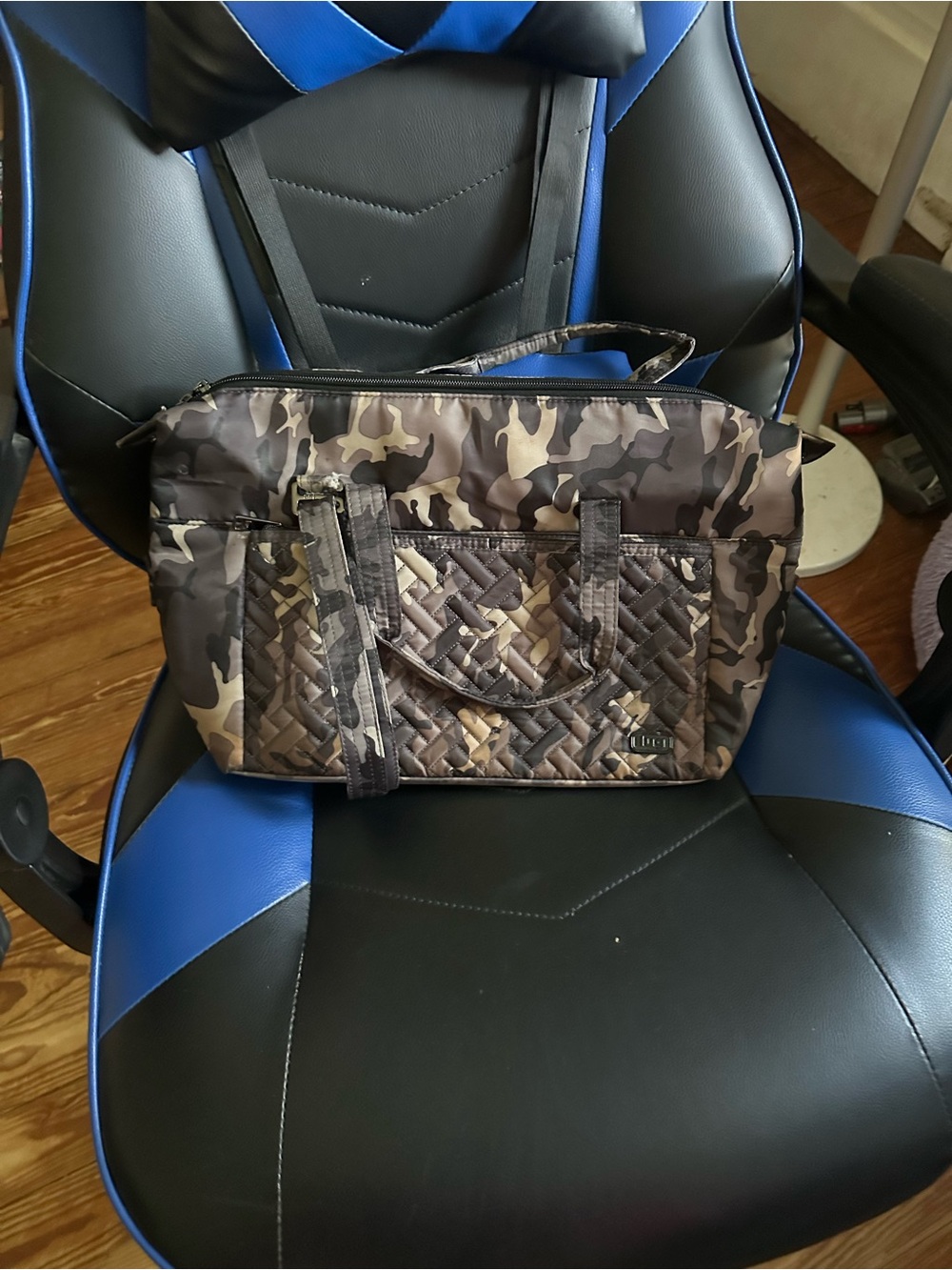 Lug caboose in camo midnight black